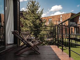 Hongyuan Weilu Nomadic Luxury Camp