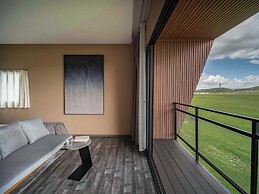 Hongyuan Weilu Nomadic Luxury Camp