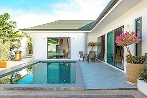 3BR Walk to Beach 7 Min to Beach V189