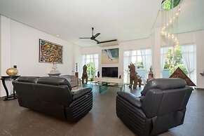 SeaView Villa Private Pool Table V195