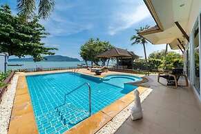 SeaView Villa Private Pool Table V195