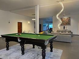SeaView Villa Private Pool Table V195