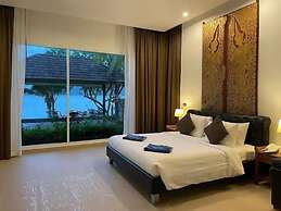 SeaView Villa Private Pool Table V195