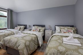House -sleeps 8, Parking, Suitable for Contractors