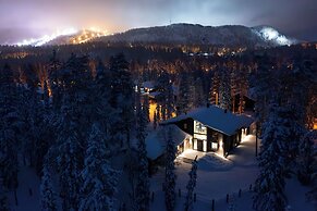 Villa Ailo - Quality Villa with Sauna & Jacuzzi
