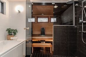 Villa Ailo - Quality Villa with Sauna & Jacuzzi