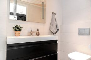 Villa Ailo - Quality Villa with Sauna & Jacuzzi
