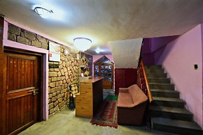 Hotel Potala Manali