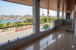 Hotel Shree Lok