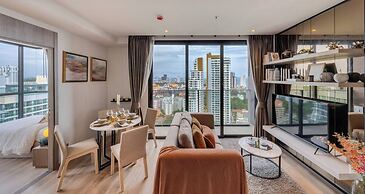 2 Bed Room Sea View High Floor Luxury Accomodation