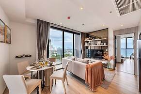 2 Bed Room Sea View High Floor Luxury Accomodation