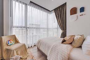 2 Bed Room Sea View High Floor Luxury Accomodation
