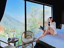 Hola Homestay