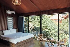 Hola Homestay