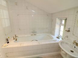 Larkspur Cottage