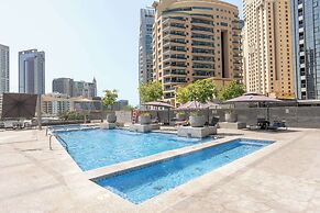 Dubai Marina Sleeps 3 Very Close to the Beach