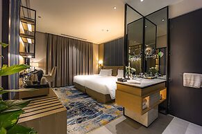 Tuvana Hotel