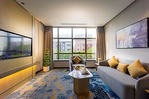 Tuvana Hotel