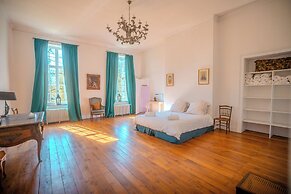 Le Manoir Familial