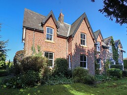 Ten Gables