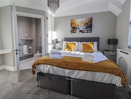 Ten Gables