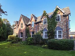 Ten Gables