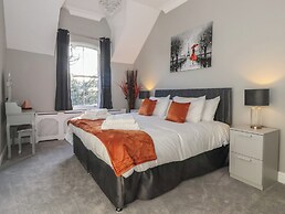 Ten Gables