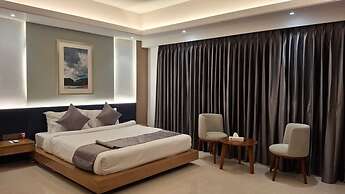 The Peace Palace Luxury Hotel