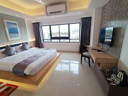 The Peace Palace Luxury Hotel
