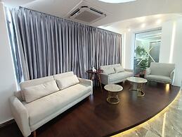 The Peace Palace Luxury Hotel