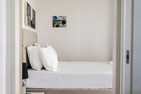 Cozy 2BR Near Metro Acropolis View