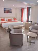 The Grand Empire Hotel