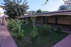 City Garden Hotel