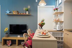 Boho-Chic Cozy 2BR - Apt & Balcony in Mar Mikhael