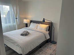 Bentley Commons Fallsview Towns