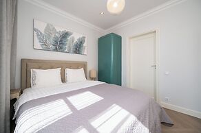 Toompea Castle 2 BR Old Town Apartment