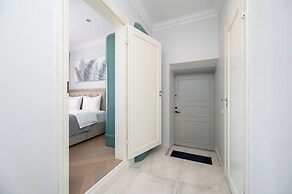 Toompea Castle 2 BR Old Town Apartment