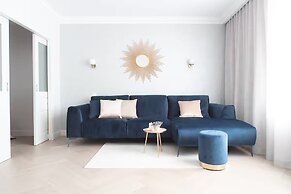 Toompea Castle 2 BR Old Town Apartment