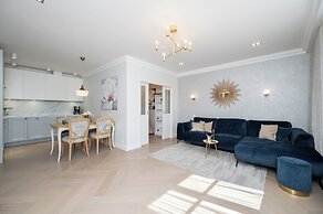 Toompea Castle 2 BR Old Town Apartment