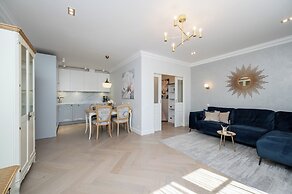 Toompea Castle 2 BR Old Town Apartment