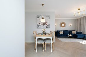 Toompea Castle 2 BR Old Town Apartment