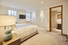 Host Stay Thames Apartment
