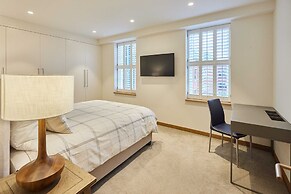 Host Stay Thames Apartment
