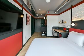 Nomas Hotel