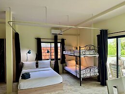M&N Guesthouse Kata