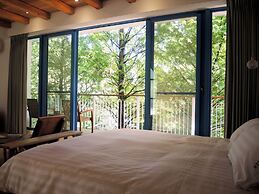 Full Blossoms Garden House