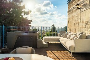 Jacuzzi Terrace Home by Sea N' Rent