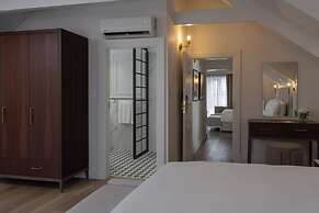 Guest House by Morea