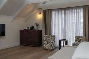 Guest House by Morea