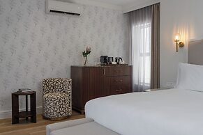 Guest House by Morea